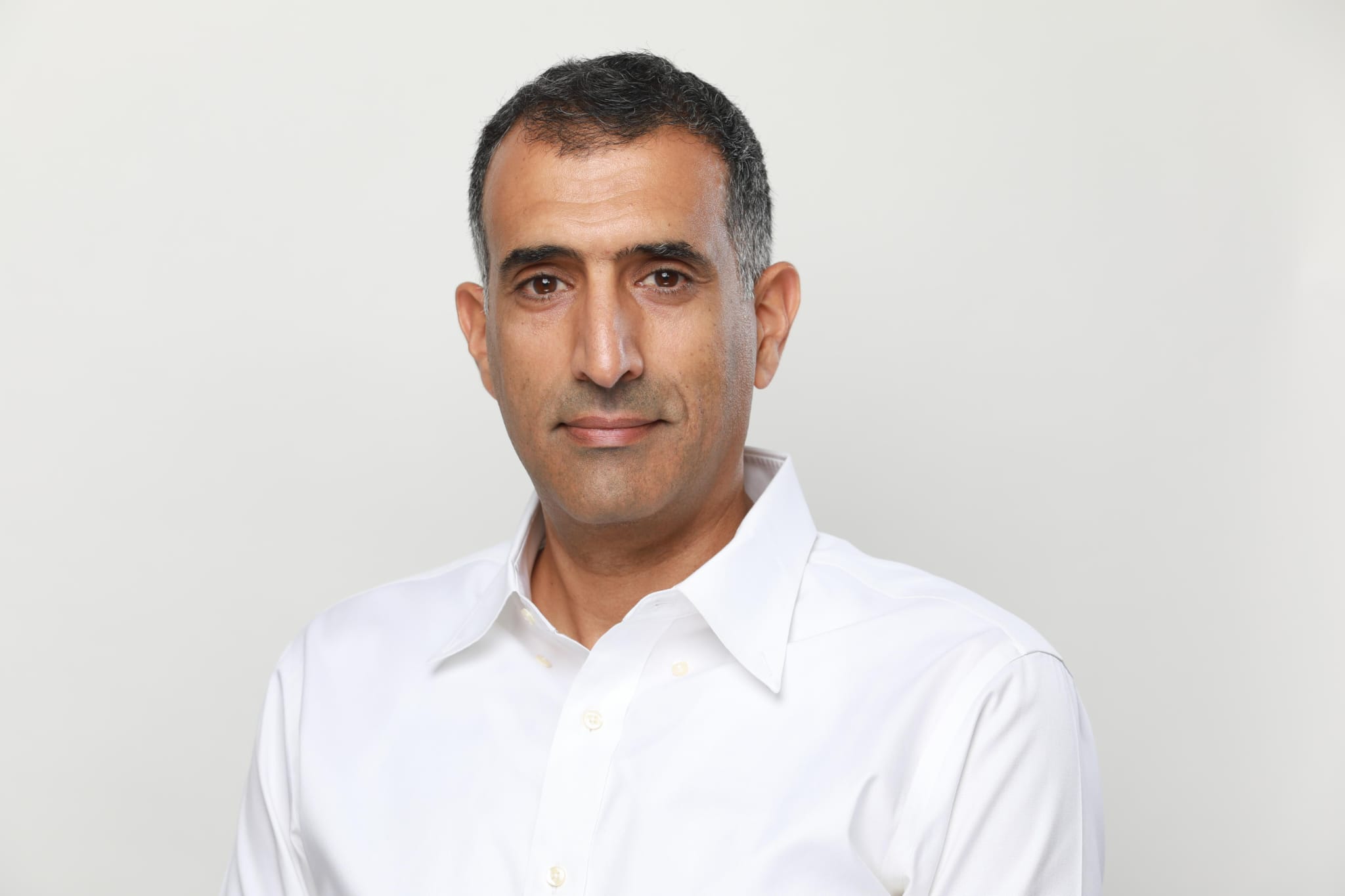 יוני צברי - סמנכל כספים